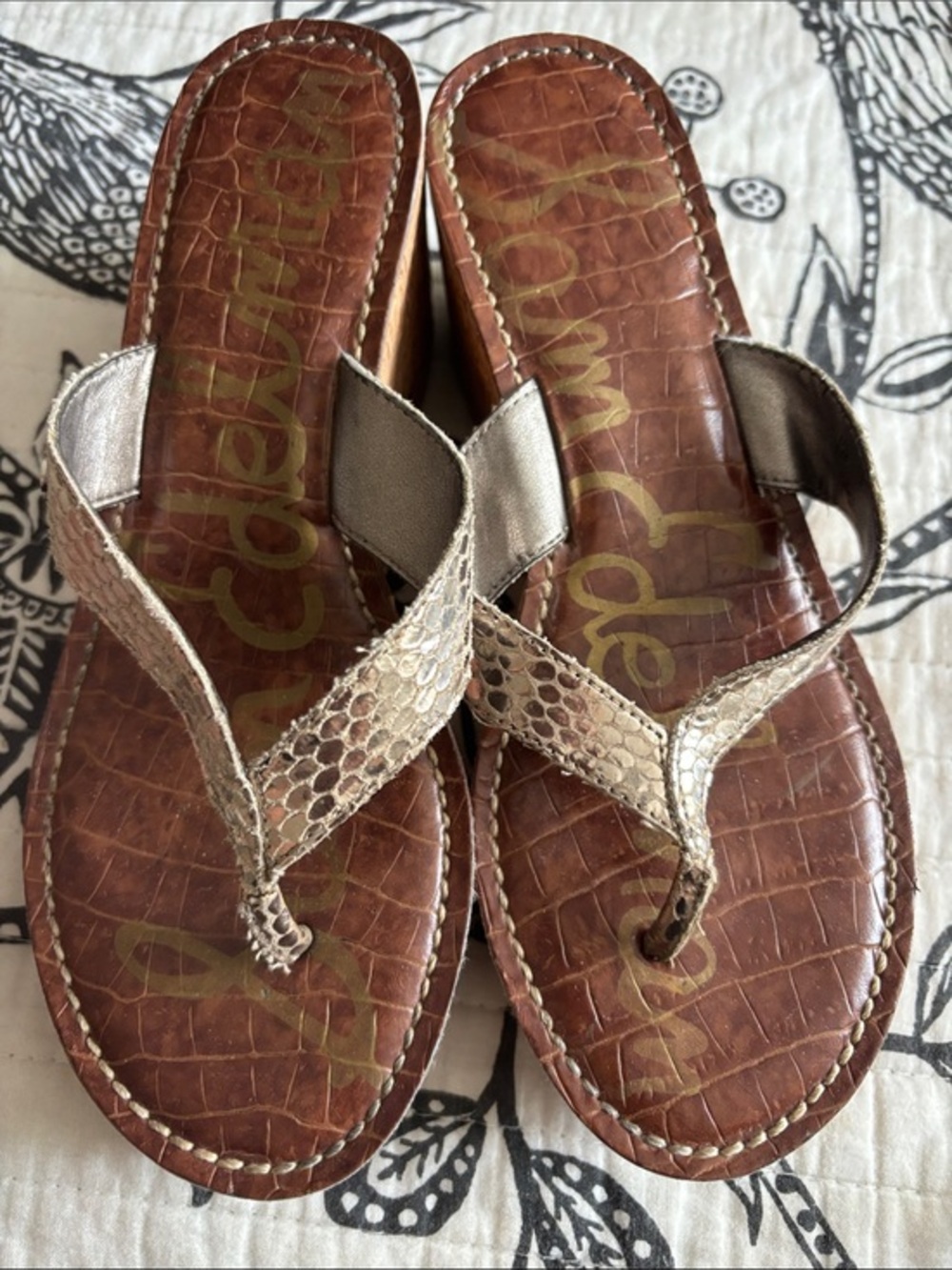 Sam Edelman Silver Metallic Leather Snake-Print Thong Wedge Sandals size 6.5